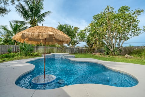 Pool House Paradise - King Beds - Walk to Beach