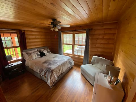Kermode Bear Guest Suite