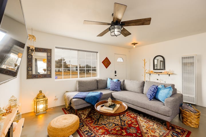 Aladdins Haven - Big Yard, Game Room, Joshua Tree - Yucca Valley, CA