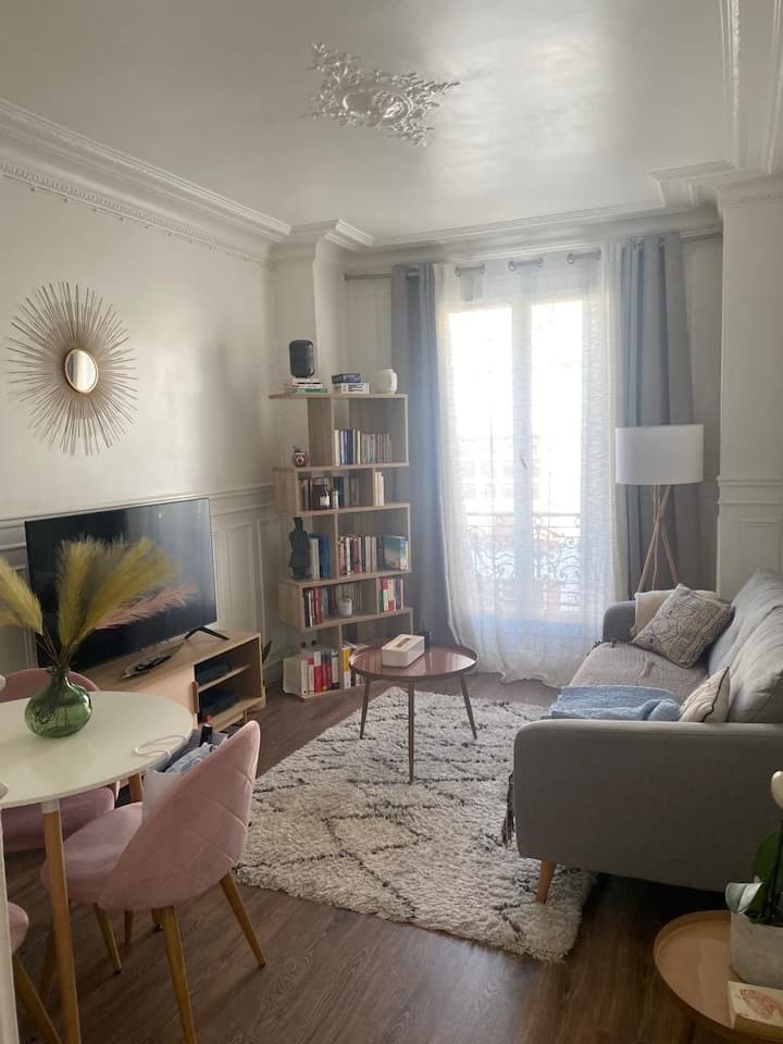 Beautiful 2 rooms in Montmartre Apartments for Rent in Paris, Îlede