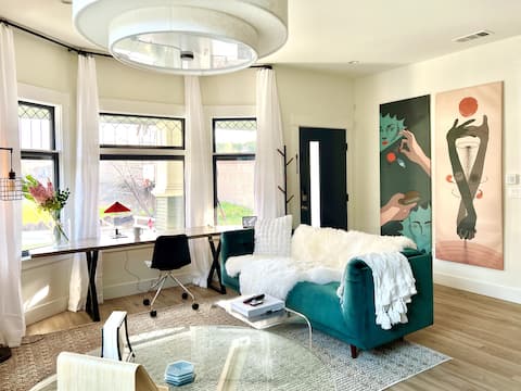 Top Airbnb: New Modern Craftsman Guest House with Bay Windows in San Jose Downtown