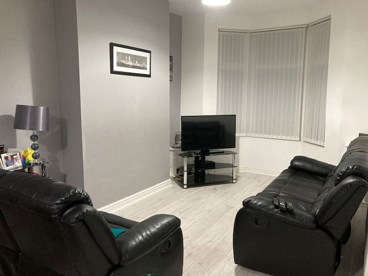 House near Aintree & City Centre Houses for Rent in Merseyside
