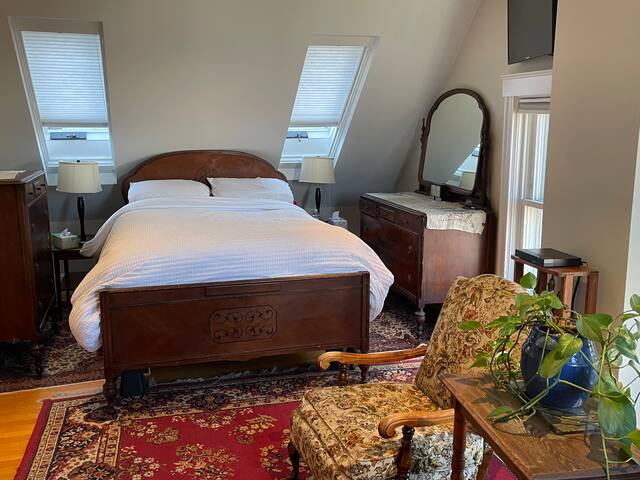 Cozy, comfortable and convenient gallery image 3