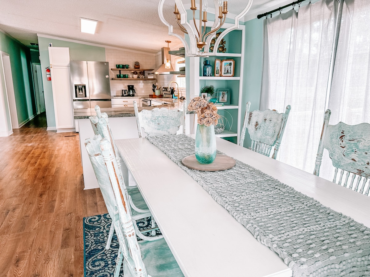 Coastal Cottage at the Lake Houses for Rent in Bonneau, South Carolina, United States Airbnb