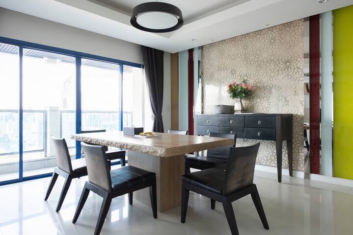 CBD, Luxury 2BR residence, 300 m to BTS Chit Lom gallery image 3