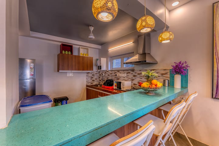 Full kitchen image 1