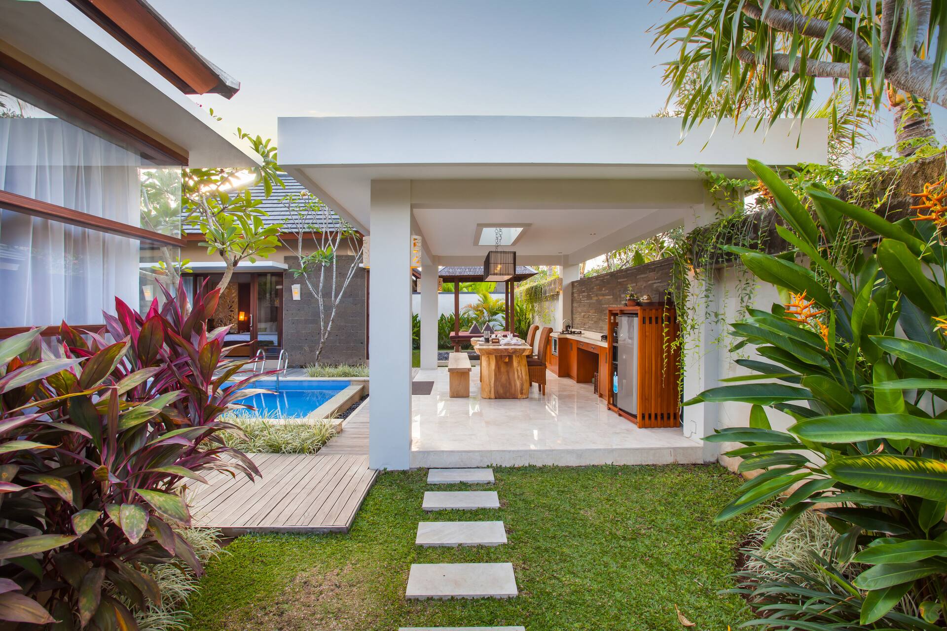 Tropical Balinese Retreat 2 Bedroom Private Villa in Jimbaran 3