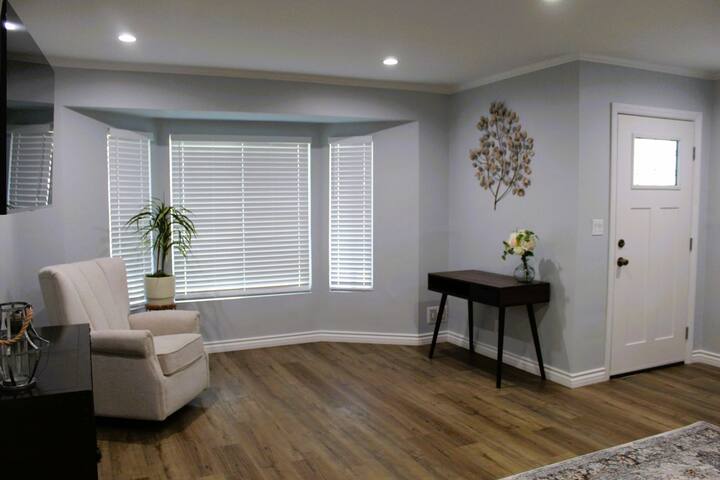 3BR Home w/Pool – Near Rose Bowl gallery image 4