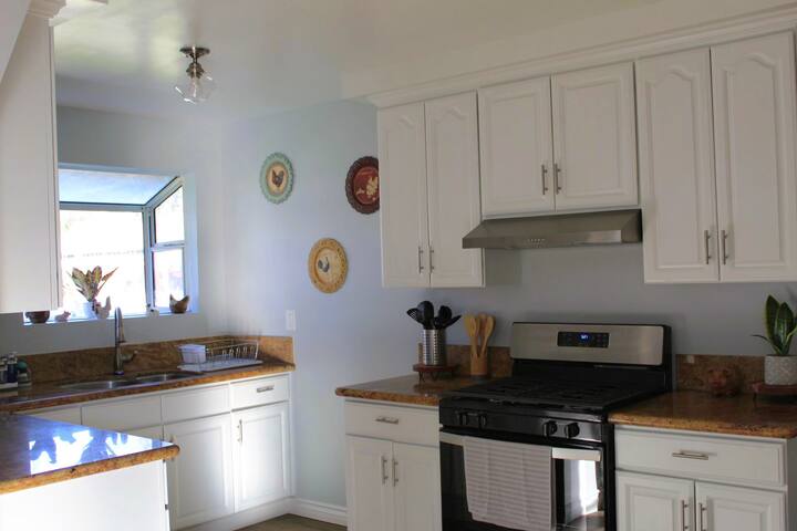 3BR Home w/Pool – Near Rose Bowl gallery image 5