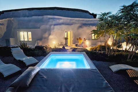 Top Airbnb: Amanita Cave Villas in Περιφερειακή Ενότητα Θήρας