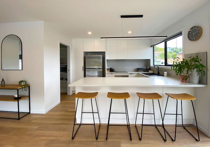 Albatross Rise – Modern Family Home