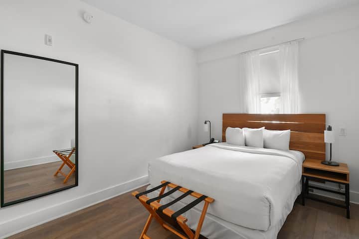 Tastefully designed unit in South Beach, just a short walk to the ocean. Come and stay with us!