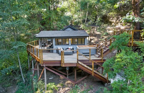 Creekside Log Cabin