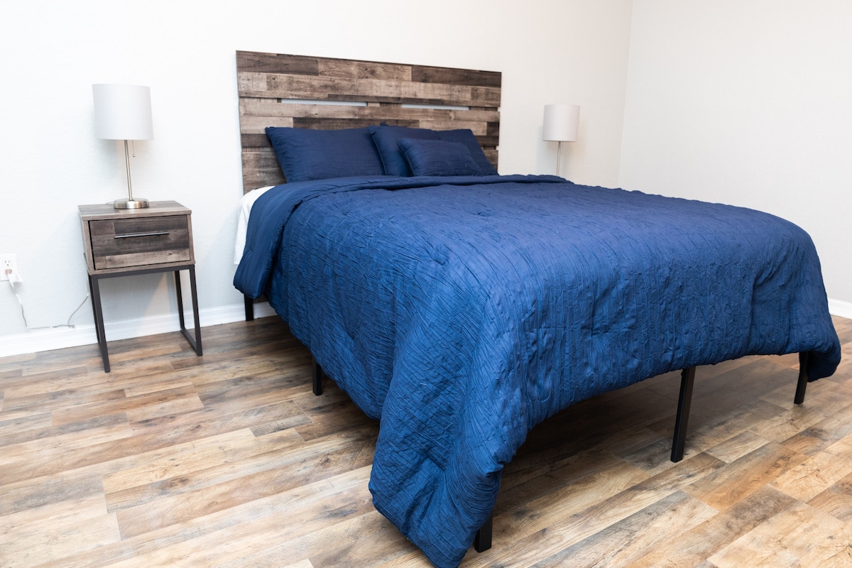 Ipo kwenye ghorofa ya pili 