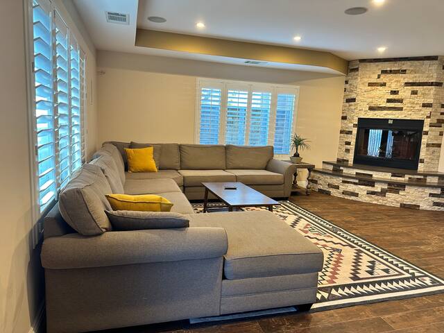 Luxurious Family-Friendly Getaway gallery image 2