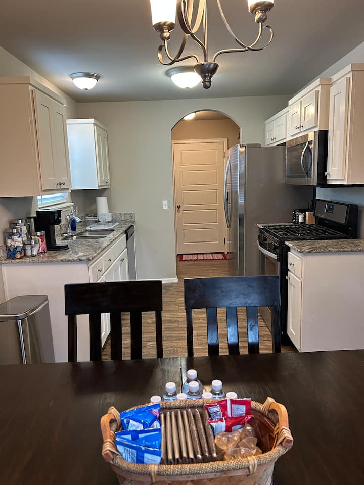 Beautiful, Updated, Cozy Home - Tulsa, OK