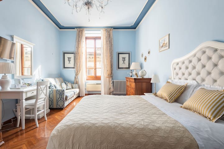 Holiday AD Duomo, Florence