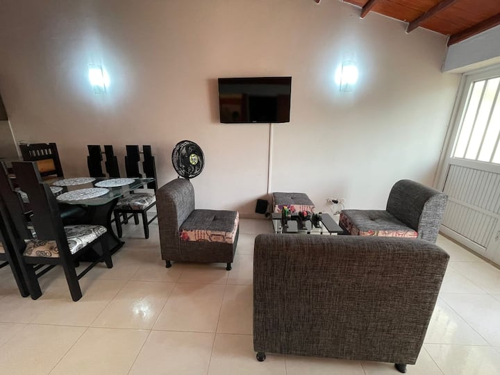 Cómoda Y Acogedora Casa - Cartago - Colombia