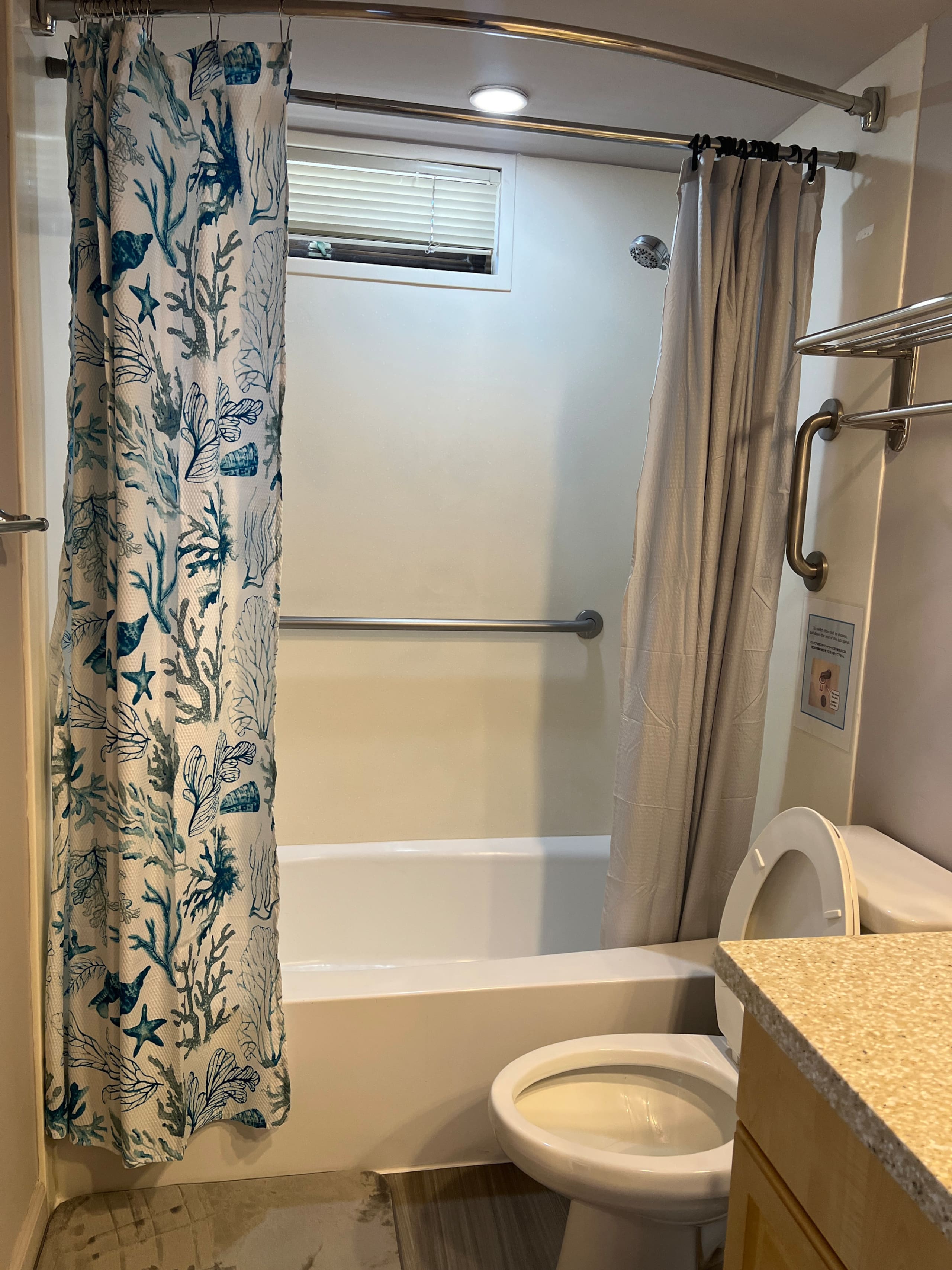 Spacious 1 bedroom at Waikiki Sunset/Free Parking - Image 5