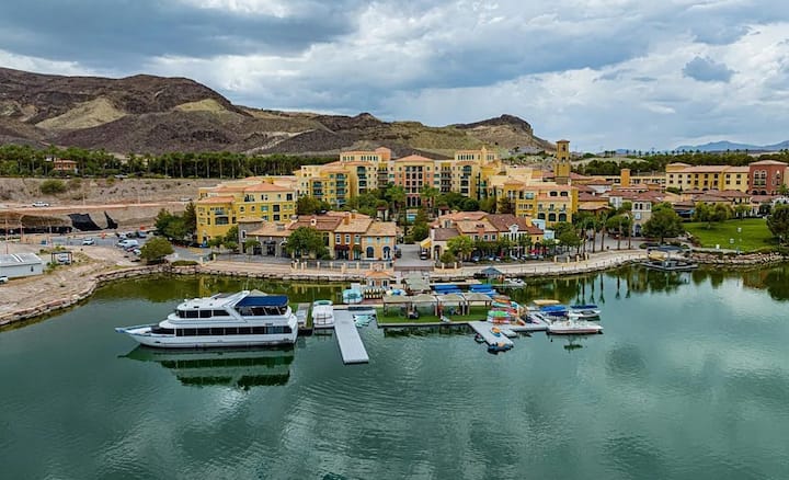 Lake Las Vegas 2br Condo With Gorgeous Views! - Henderson, NV