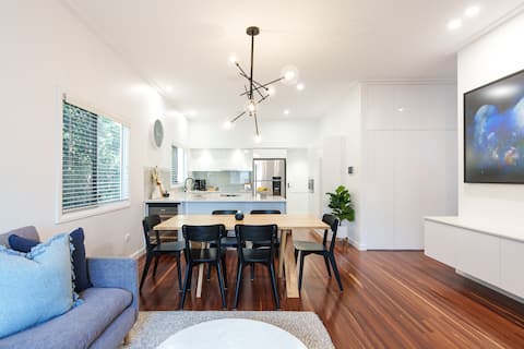Popular Airbnb listing: The Premier - Luxury Smart Home in Rockhampton Regional