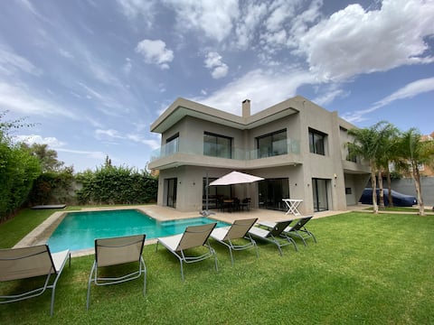 Villa Kamar
free heated pool