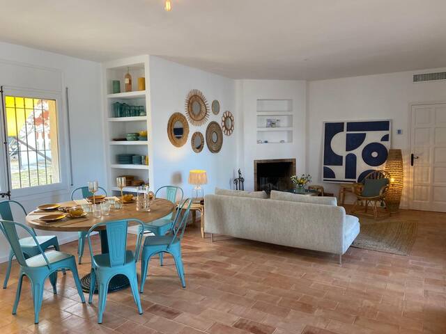 Charming villa Begur 10 people. Pool parking gallery image 4