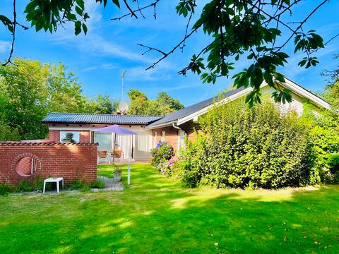 Spacious summerhouse in G Caravans