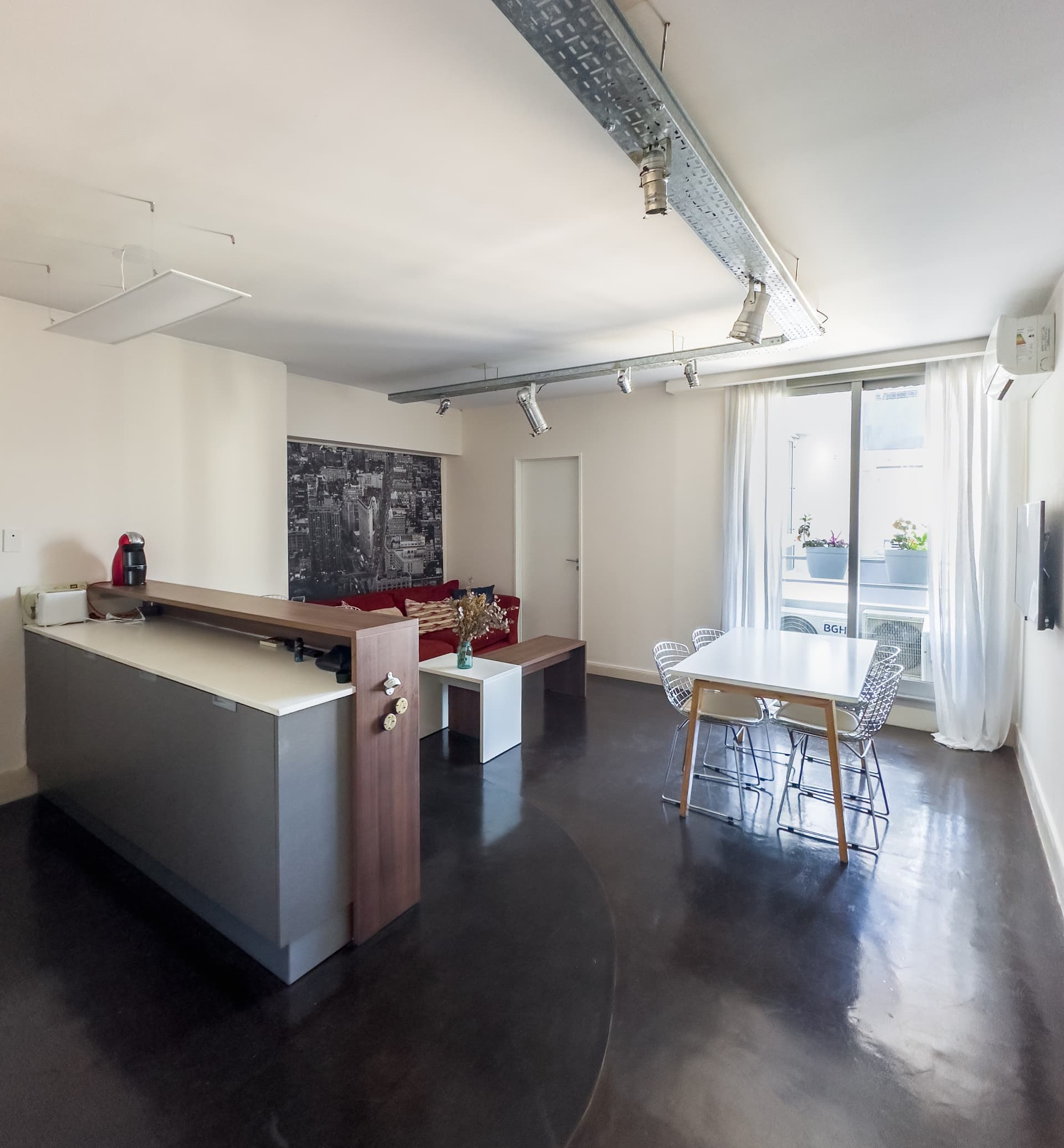 Two-bedroom apartment in Núñez with parking and security