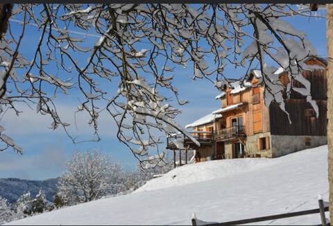 Large 4-star chalet with panoramic view