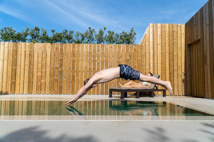 W house & Green house gallery image 3