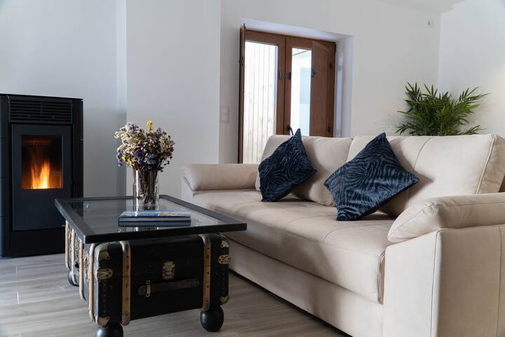 W house & Green house gallery image 4