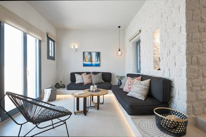 M&D Stories Santorini gallery image 3