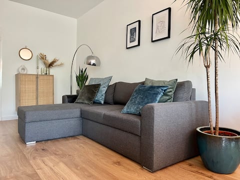 Popular Airbnb listing: Cozy apartment in the Oude Pijp in Sarphatiparkbuurt