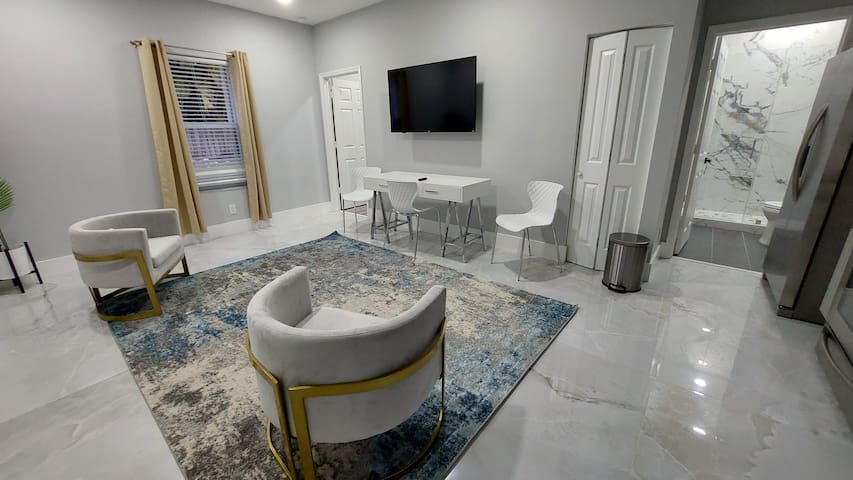 9BR5Baths Mega Htd pool+JacTheatre+Mini Golf Beach gallery image 3