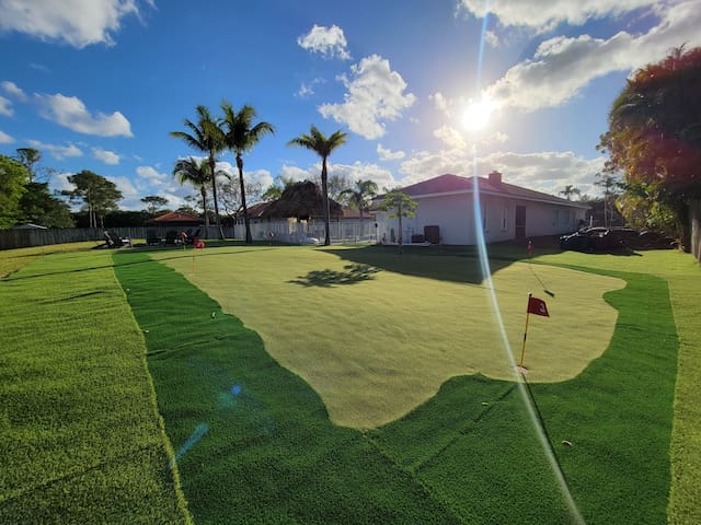 9BR5Baths Mega Htd pool+JacTheatre+Mini Golf Beach gallery image 4