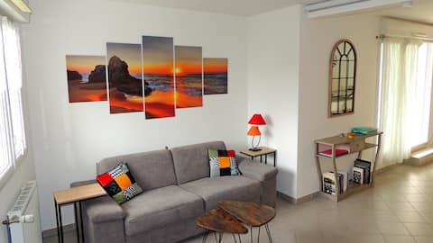 Successful Airbnb property: Apt 62 m2, cozy, bright, everything within walking distance, center. in Pornichet