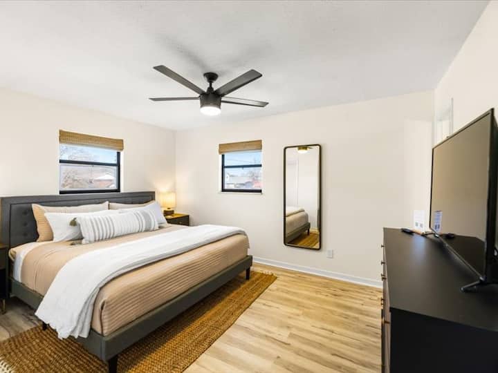 Საძინებელი 1 დიდი საწოლით