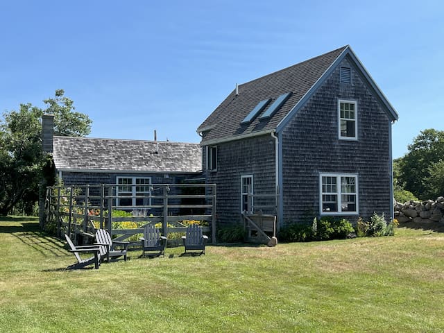 Vineyard Cottage at Spar Point Farm Block Island