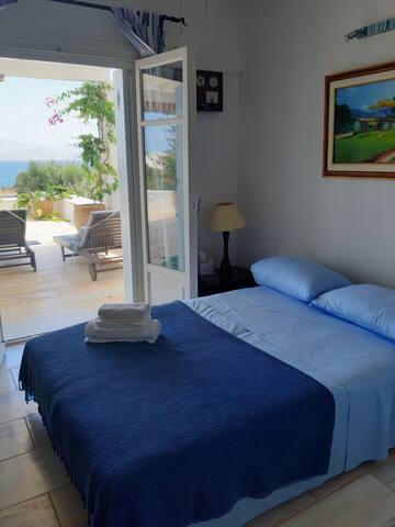 Ambelas Oasis gallery image 5