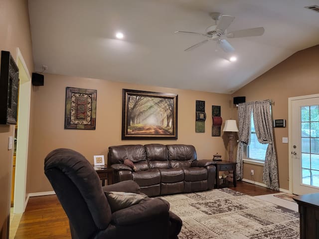 Listing in Fayetteville-Springdale-Rogers