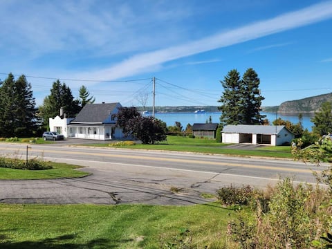 Popular Airbnb listing: Welcome to Maison Chez Mamie in Saguenay