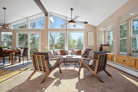 Sauna, Hot Tub, Pet Friendly & Marvelous Views