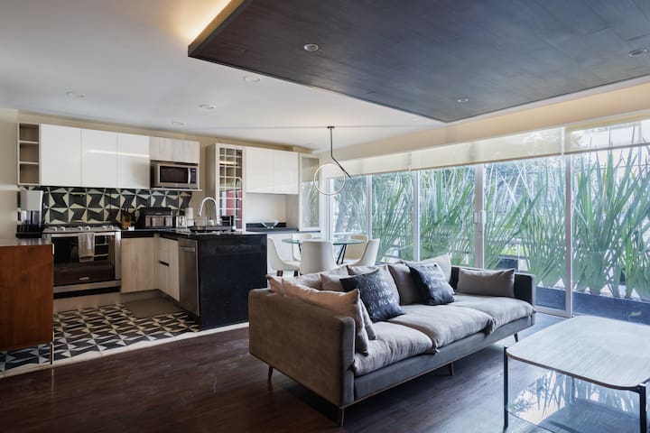 Modern Apt w/Balcony in Condesa