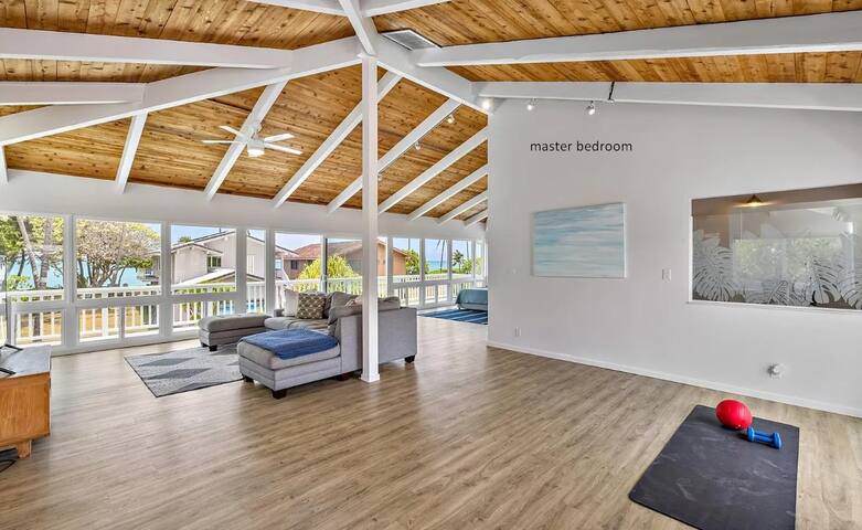 Big house just off awesome beach gallery image 3