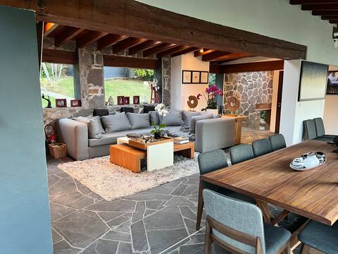 Top performing Airbnb: Beautiful lake view in Centro