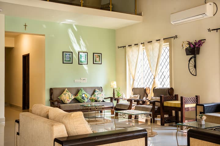 Living room image 1