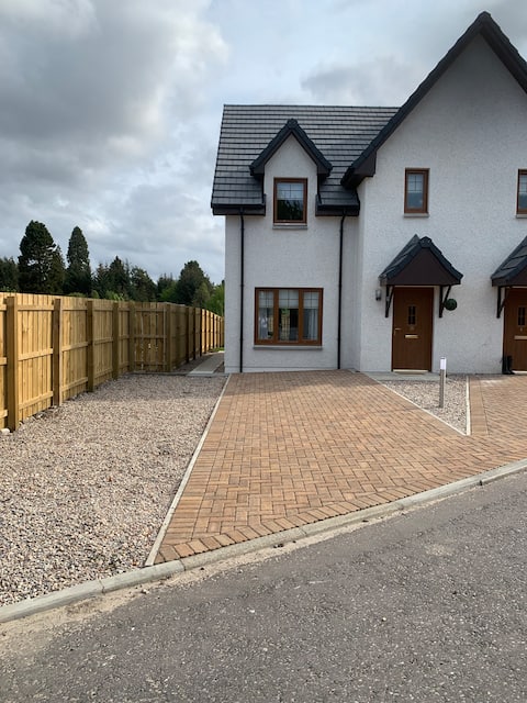 10 Mill View – south facing village escape