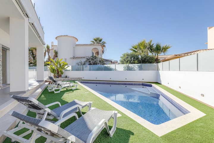 My Algarve Rentals managed Airbnb listing 1
