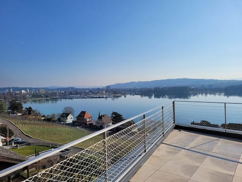 Beautiful lake-view duplex